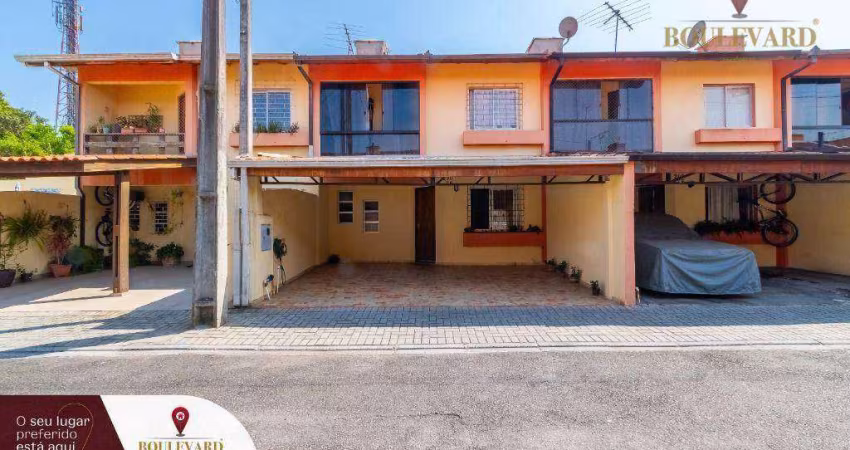 Sobrado em condomínio fechado, com 3 dormitórios à venda, 77 m² por R$ 435.000