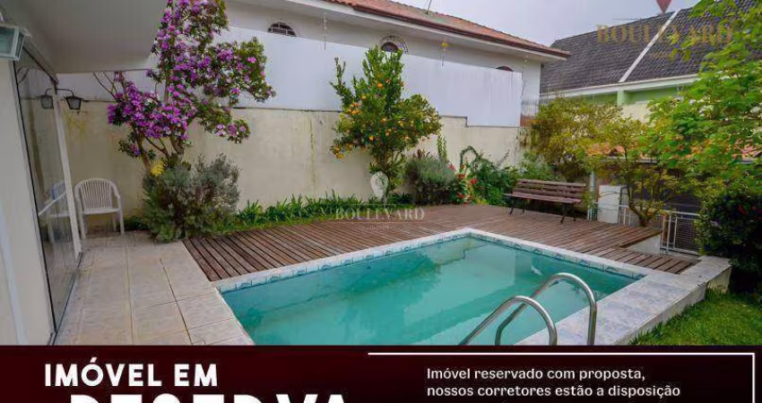 Casa com amplo terreno e piscina com 5 dormitórios à venda, 350 m² por R$ 860.000 - Parolin - Curitiba/PR