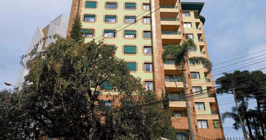Centro / Alto da XV, APTO 149m² privativos, 3 quartos, 2 vagas individuais, churrasqueira, lareira,