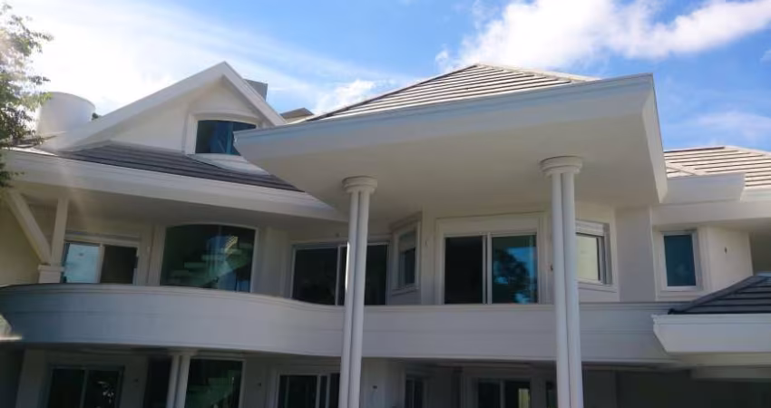 Santa Felicidade, Parco Dei Principi, Mansão 6 suítes, 08 vagas de garagem, elevador, 1.300m², à ve