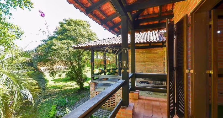 Lapa, Casa de Época , tijolos maciço, madeira de imbuia, 3 suítes, adega, terreno 1.039 m², à venda
