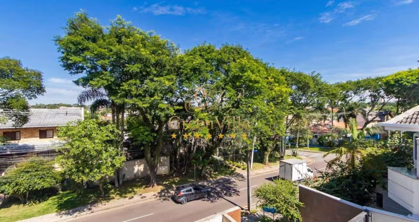 Casa em Condomínio  310 m² de área total e 253 m² , 3 quartos, 1 suite , 3 banheiros, sacada 2 vaga
