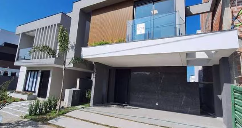 Santa Cândida, Casa em Condomínio Clube, 165 metros privativos, 3 suítes, terraço descoberto e 2 va