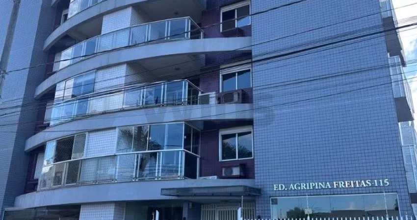 Amplo apartamento com 136m2 no Pio Correa