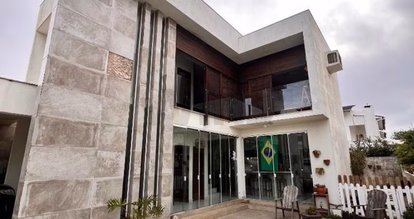Linda casa a 100m do mar no Balneário Rincão