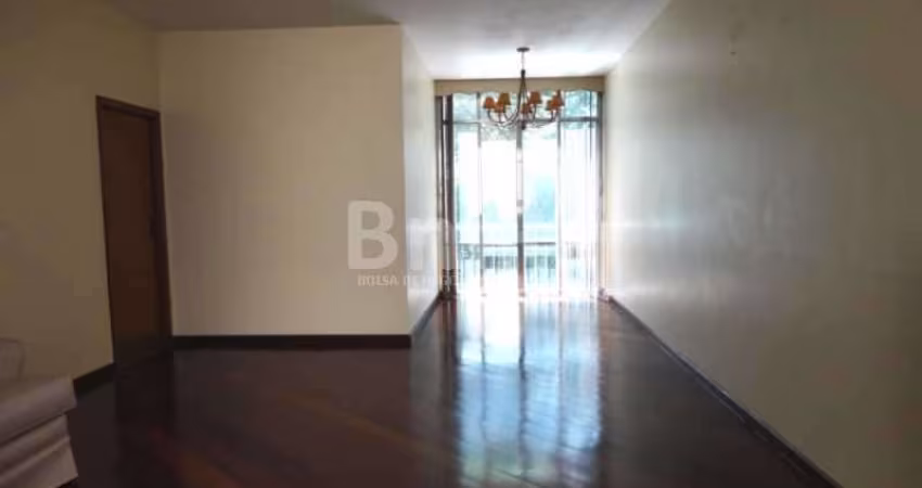 APARTAMENTO COM EXCELENTE  LOCALIZAÇÃO, PLANTA E EM OTIMO ESTADO!!!