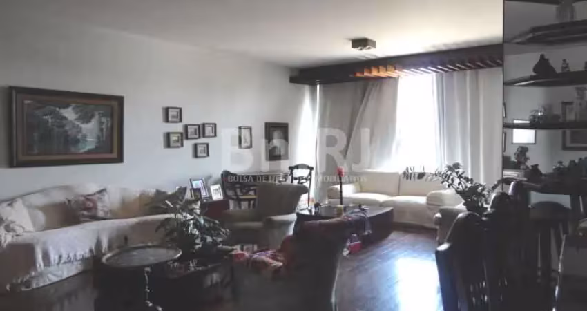 Amplo apartamento com 4 ótimos quartos e 2 vagas de garagem