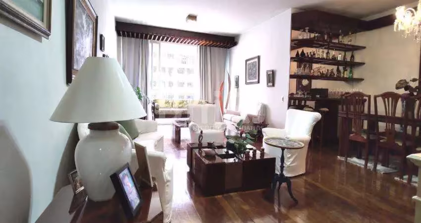 Amplo apartamento com 4 ótimos quartos e 2 vagas de garagem