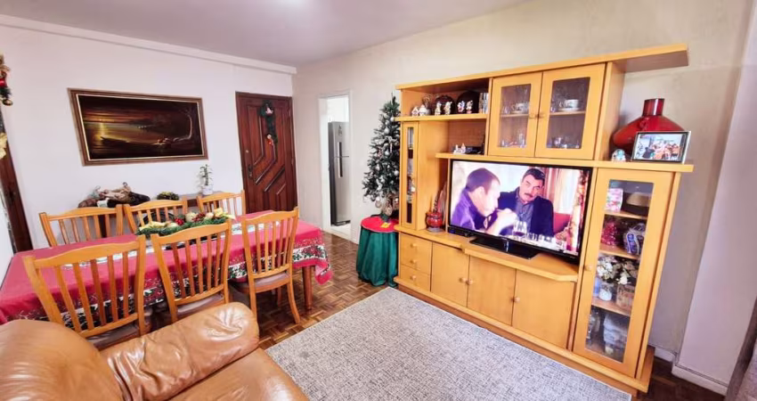Apartamento 3 quartos reformado no Leblon , com vaga na escritura.