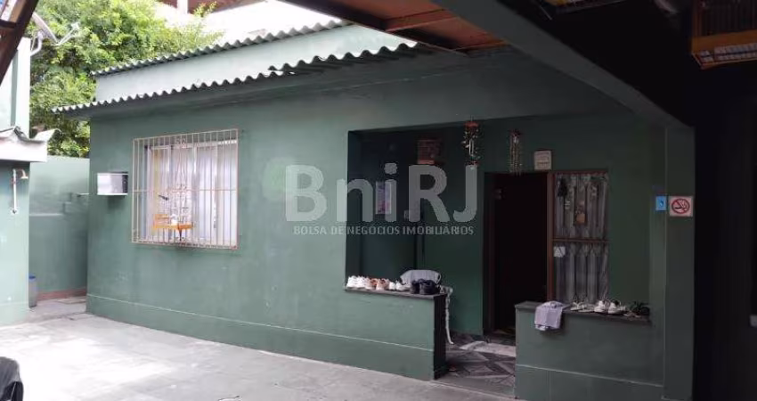 Oportunidade 3 casas no mesmo terreno