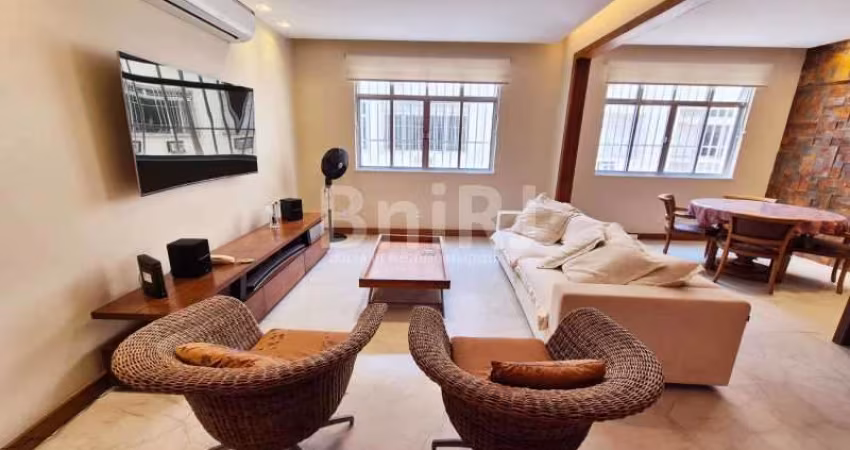 Apartamento original 3 quartos com vaga no melhor ponto de Ipanema