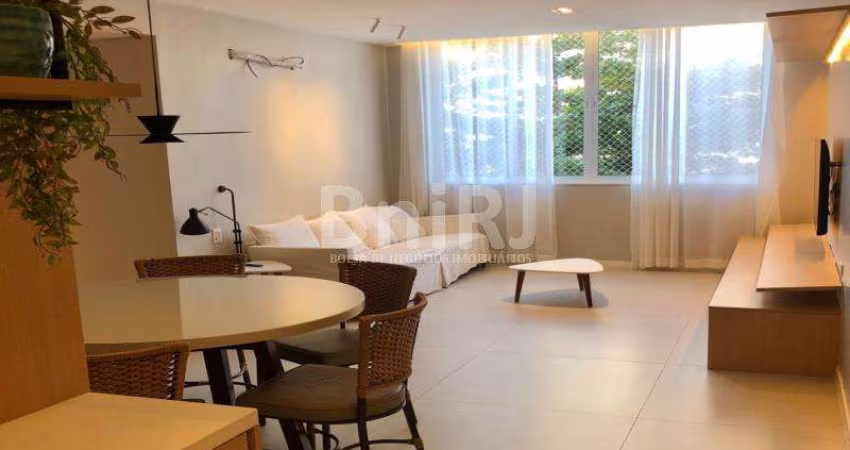 APARTAMENTO 120mtrs², Rua Visconde de Pirajá, Ipanema , próximo a Praça Nossa Senhora da Paz.