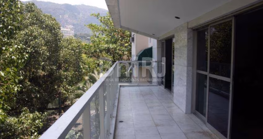 APARTAMENTO LEBLON, VARANDA, 4 QUARTOS (2 SUÍTES0, 3 VAGAS EM ÓTIMO ESTADO
