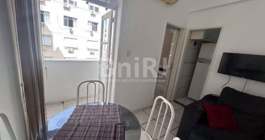 VENDO  NO POSTO 5 COM VAGA,  VARANDINHA APARTAMENTO DE SALA E QUARTO, COPACABANA-RIO DE JANEIRO RJ