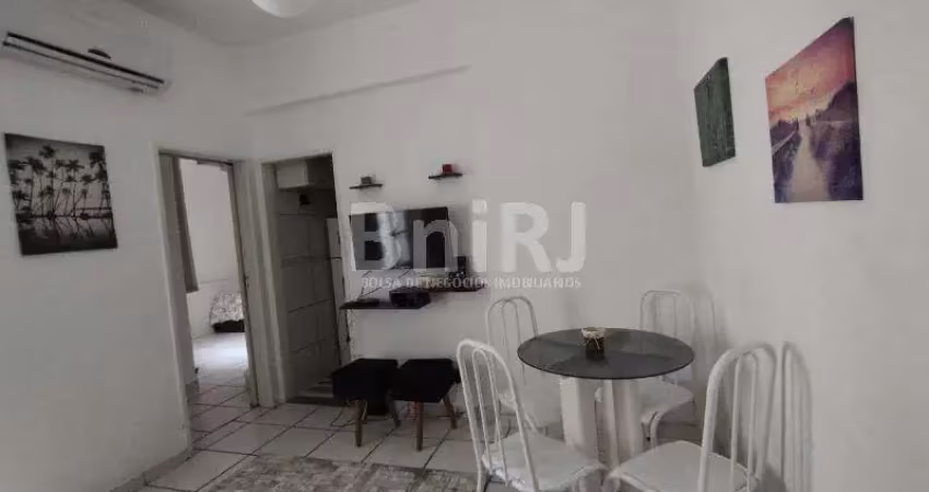 Vendo ou alugo  no posto 5 com vaga,  varandinha apartamento de sala e quarto, copacabana-rio de janeiro rj