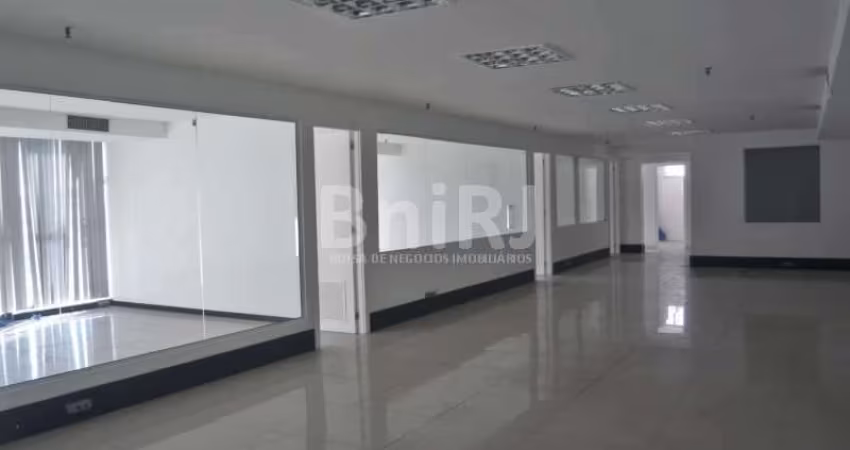 SALA COMERCIAL CENTRO - EXCELENTE LOCALIZAÇÃO