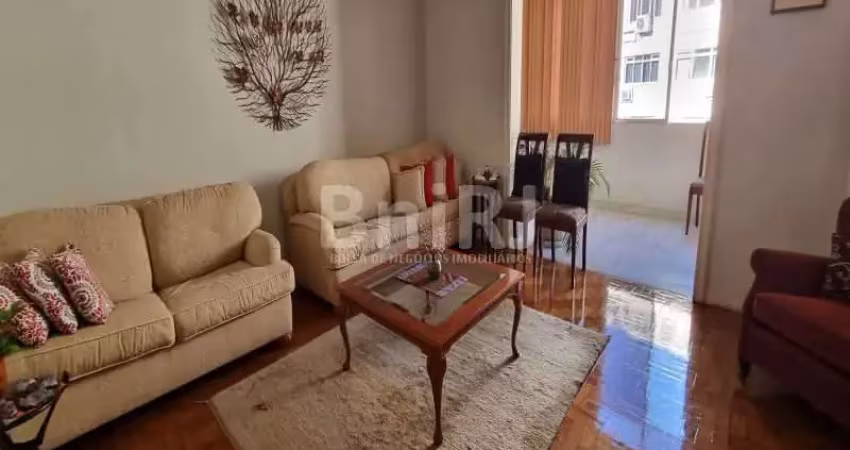 Sensacional apartamento de 214m2, 4 quartos, 2 banheirros, vaga, no posto 5, copacabana-rio de janeiro-rj