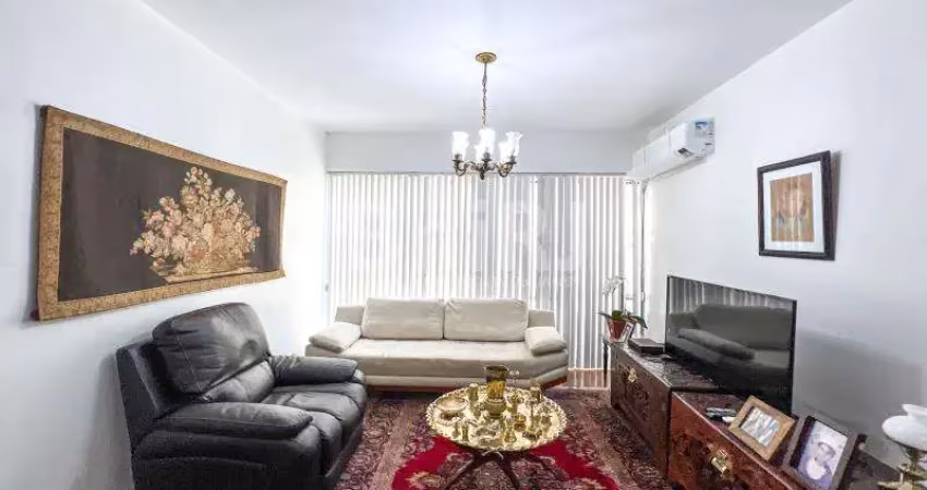 Vendo excelente apartamento com vista lagoa, com 3 quartos (1 suite), dependencias, 2 vagas, lagoa-rio de janeiro-rj
