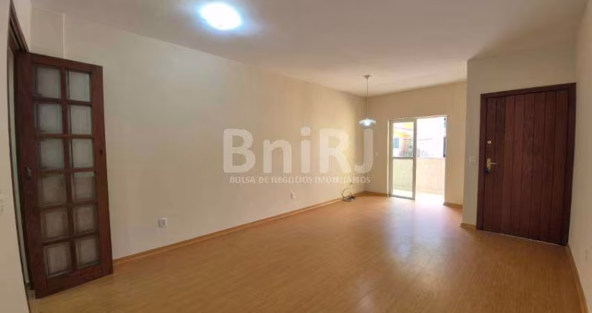 Apartamento 2 qts (1 suíte) no Centro de Itaipava