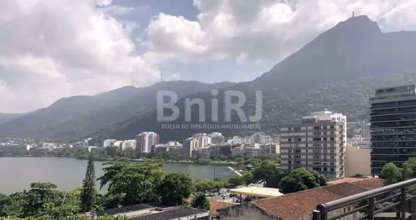 SENSACIONAL COBERTURA DUPLEX DE 324m2, 4 QUARTOS, 2 SUITE, 2 VAGAS, NA LAGOA - RIO DE JANEIRO - RJ