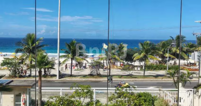 Excelente apartamento frontal mar na avenida do pepê!