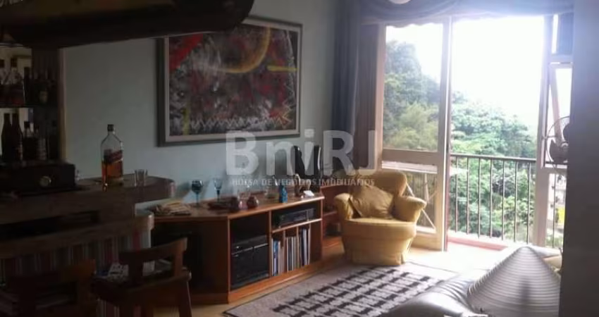 EXCELENTE RESIDENCIAL COM SERVIÇOS