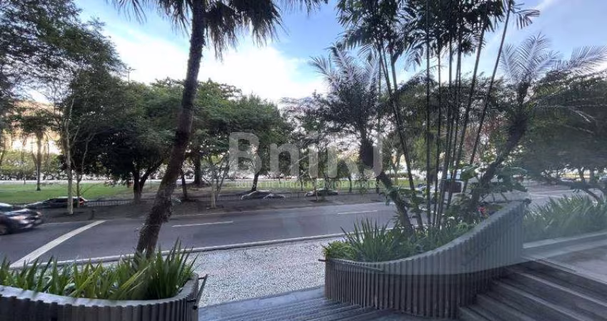 ALUGO EXCELENTE APARTAMENTO DE 125m2 COM 3 QUARTOS, SUITE, VAGA, SILENCIOSO, VISTA VERDE NA LAGOA RIO DE JANEIRO RJ