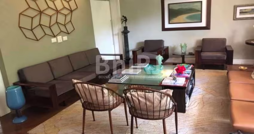 IPANEMA - Ótimo apartamento de 4 quartos, em excelente localização