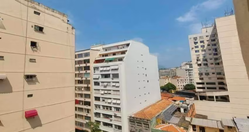 Apartamento com 1 dormitório à venda, 45 m² por R$ 300.000,00 - Lapa - Rio de Janeiro/RJ
