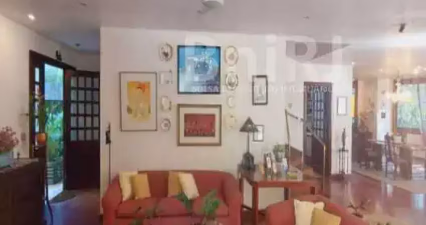 Casa de condomínio, com 936m²e 4 suítes, por R$4.950.000,00 - Gávea - Rio de Janeiro/RJ