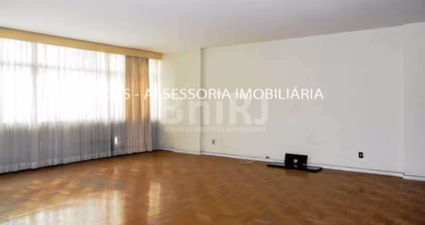 LARANJEIRAS - RUA SOARES CABRAL -  Excelente apartamento com 4 quartos e vaga