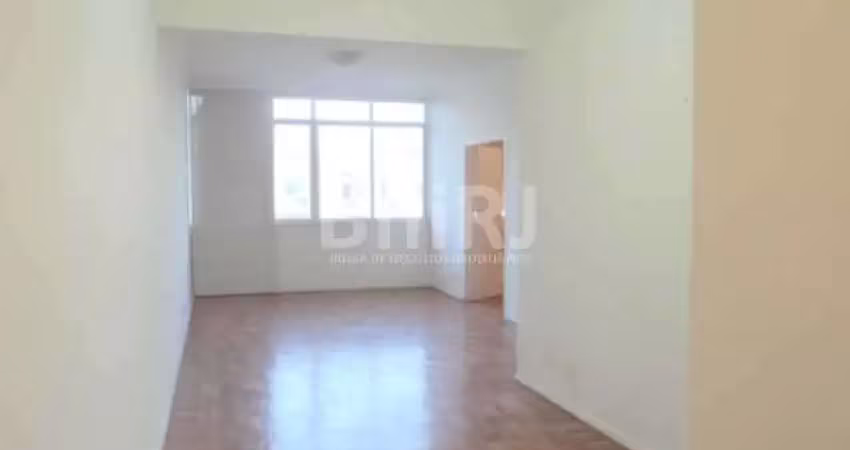 Rua Pompeu Loureiro -  Apartamento de fundos