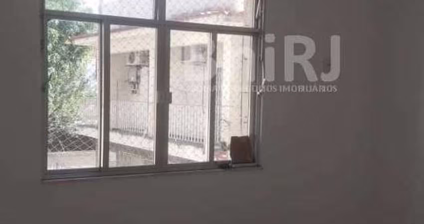 MEIER - Ótimo apartamento 2 quartos e dependências