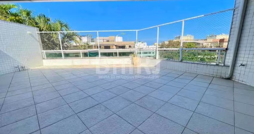 Cobertura na Genaro de Carvalho! Prédio com infra! 199 m2. Frente. 3 qtos 1 suíte closet. Ótimo salão com área livre! - 3 vagas - 1.380.000