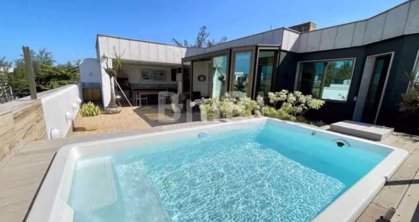 Cobertura em perfeito estado na Gláucio Gil.pertinho da praia Recreio. Linda. 5 qtos 3 suítes. 209 ( 370 ) m2 - 4 vagas - 2.300.000,00