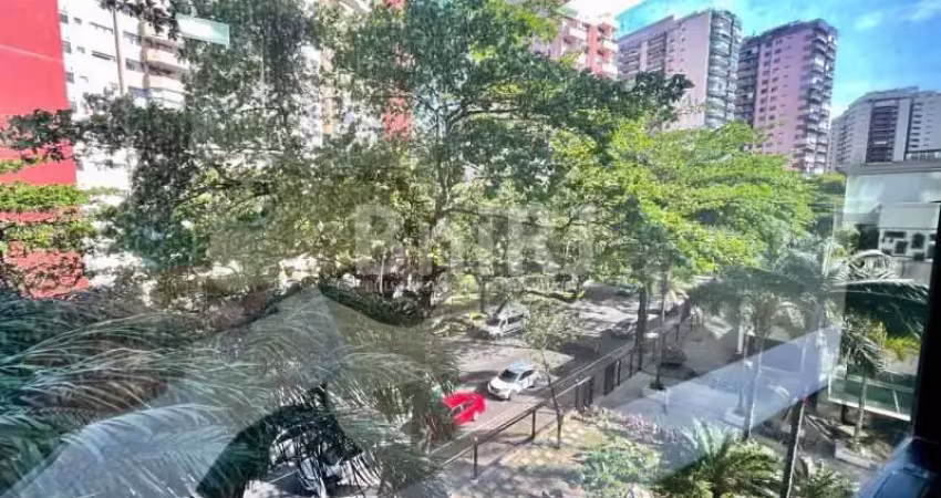Centro comercial barra prime. junto à ponte lucio costa e avenida das américas. sala comercial planejada em excelente estado desocupada . junção de 2 salas!