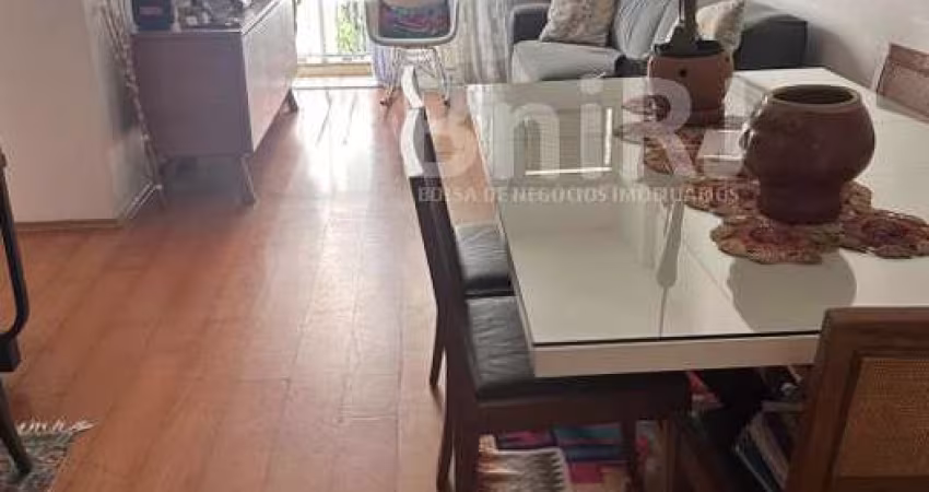 Apartamento com varandas próximo ao metro com toda infra estrutura.