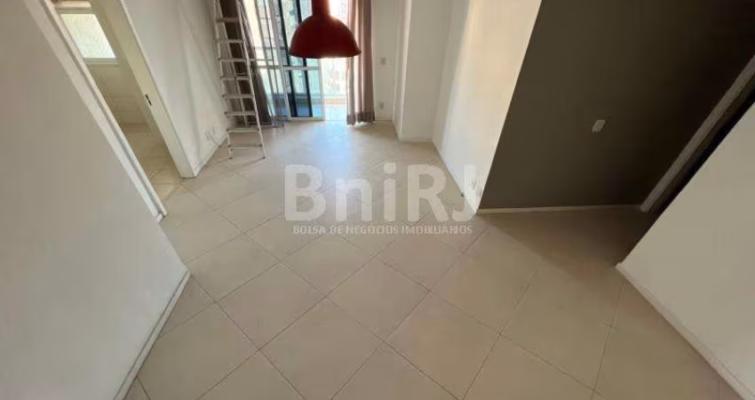 Cobertura Condomínio Villa Bourguese- 124m2