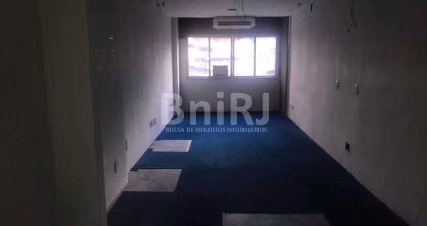 Condomínio misto - Apto/Sala 41 m2