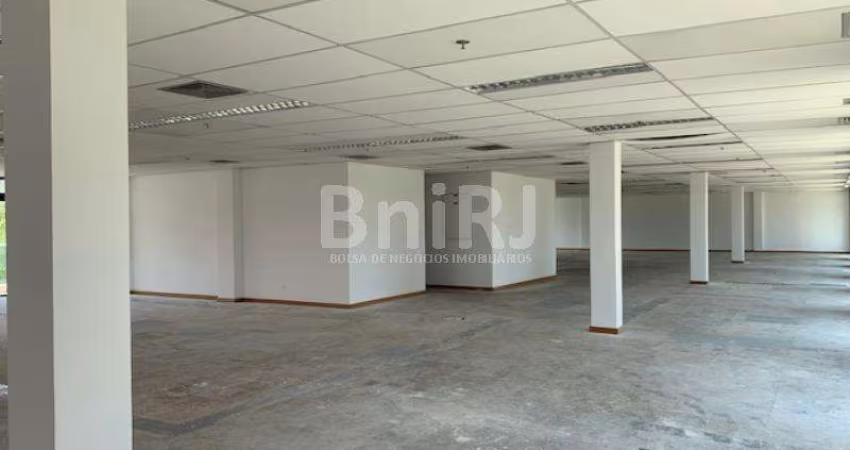 Av. das Américas- Centro Comercial Américas- 400m2