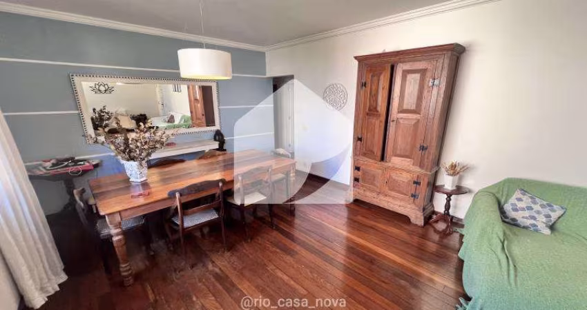 Laranjeiras: espaço, luz natural e excelente localização!