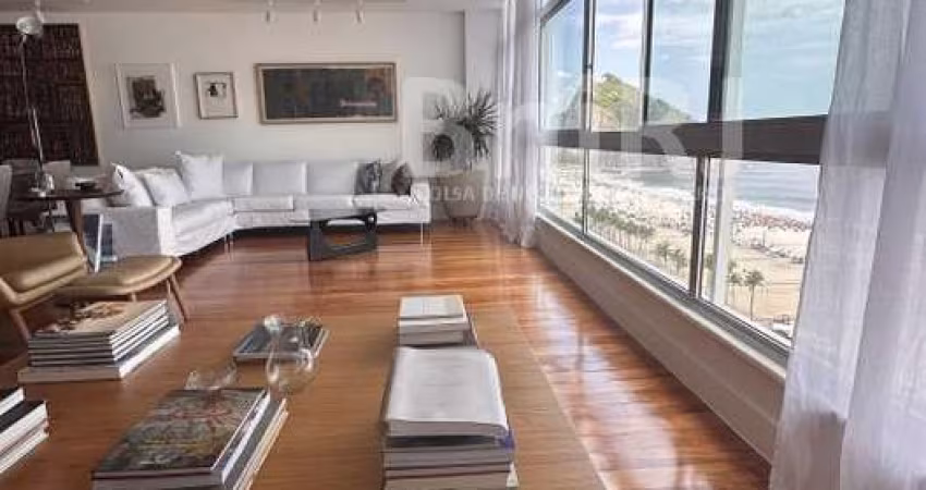 Aluguel com vista espetacular no Leme , super reformado.