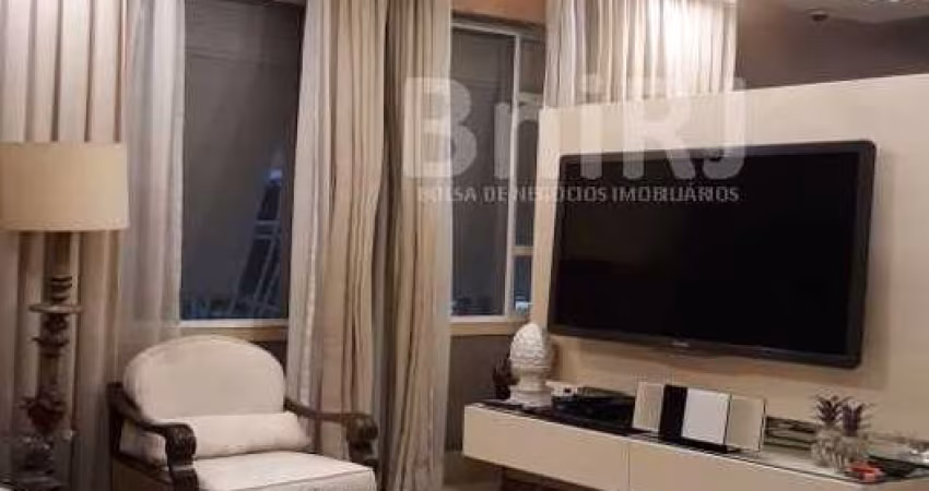 Apartamento com 2 quartos  e 1 vaga no Flamengo!