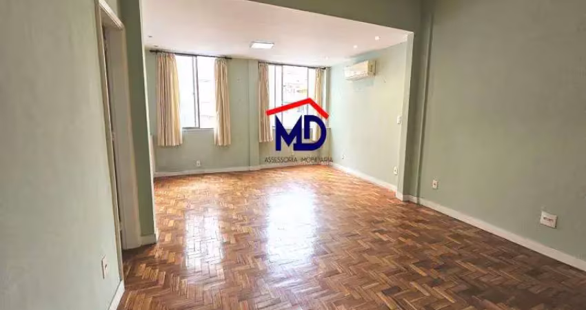 Copacabana, original 3 quartos atual 2 (fácil reverter), reformado entrar e morar, silencioso.