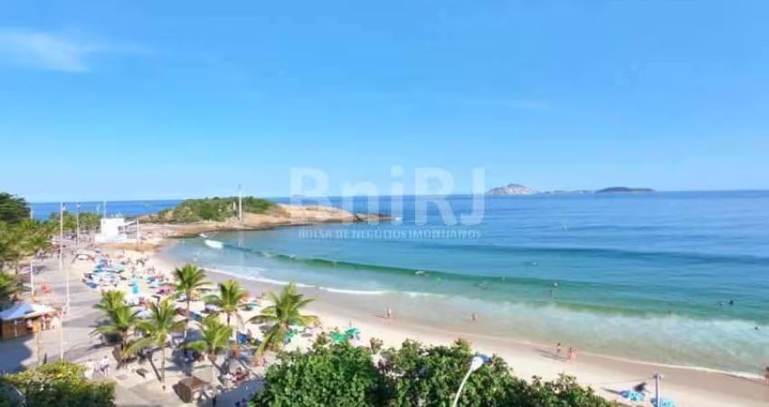 Apartamento frontal mar