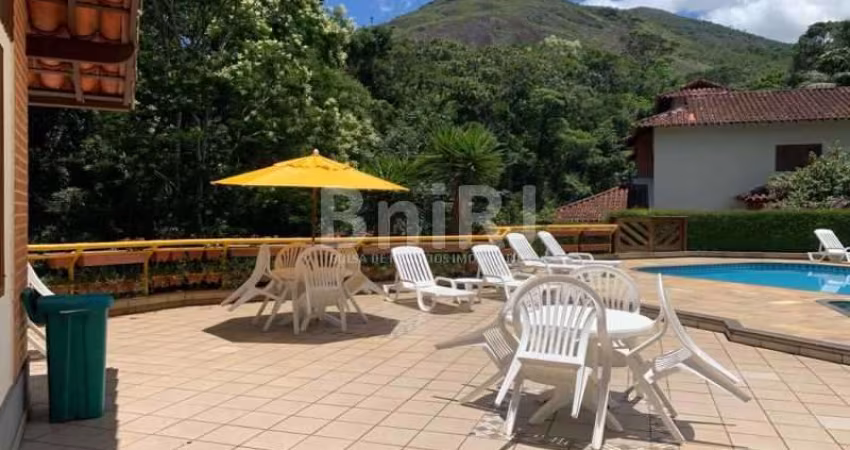 CASA EM CONDOMÍNIO COM INFRAESTRTURA NA SERRA QUEBRA FRASCOS