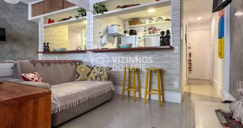 Quarto e sala prontinho no Leme