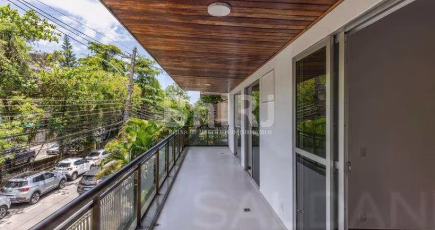 TODO REFORMADO, 03 Qtos, 130m², em Barra da Tijuca - Rio de Janeiro - RJ