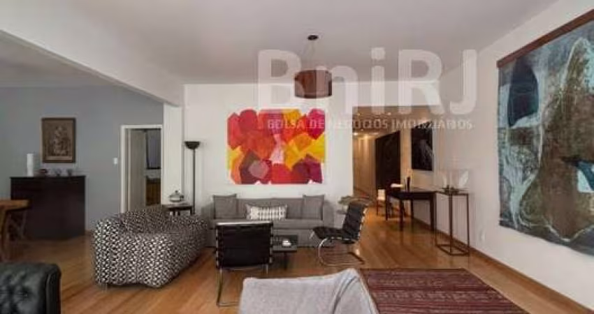 Apartamento de 4 quartos na Gomes Carneiro