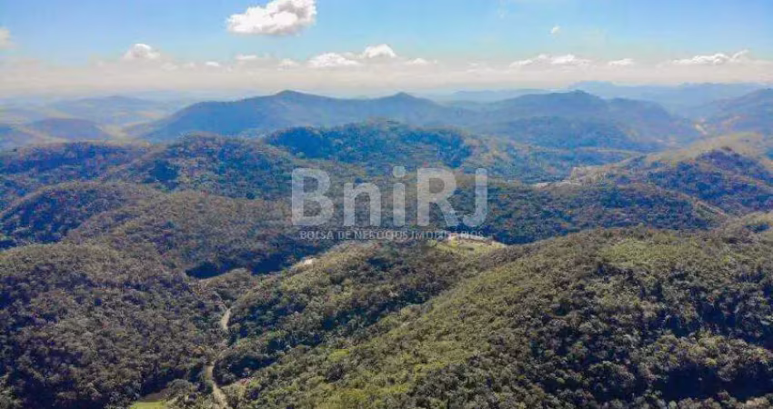 Terreno comercial à venda na Estrada do Secretário, 000, Pedro do Rio, Petrópolis